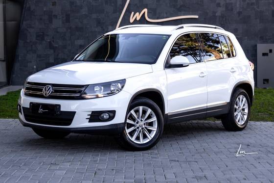 VOLKSWAGEN TIGUAN 2.0 TSI 16V TURBO GASOLINA 4P TIPTRONIC VOLKSWAGEN TIGUAN 2.0 TSI 16V TURBO GASOLINA 4P TIPTRONIC